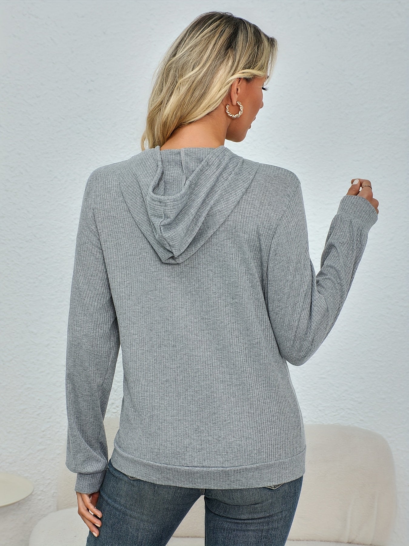 Elegant Women's Hooded Zip-Up Sweatshirt